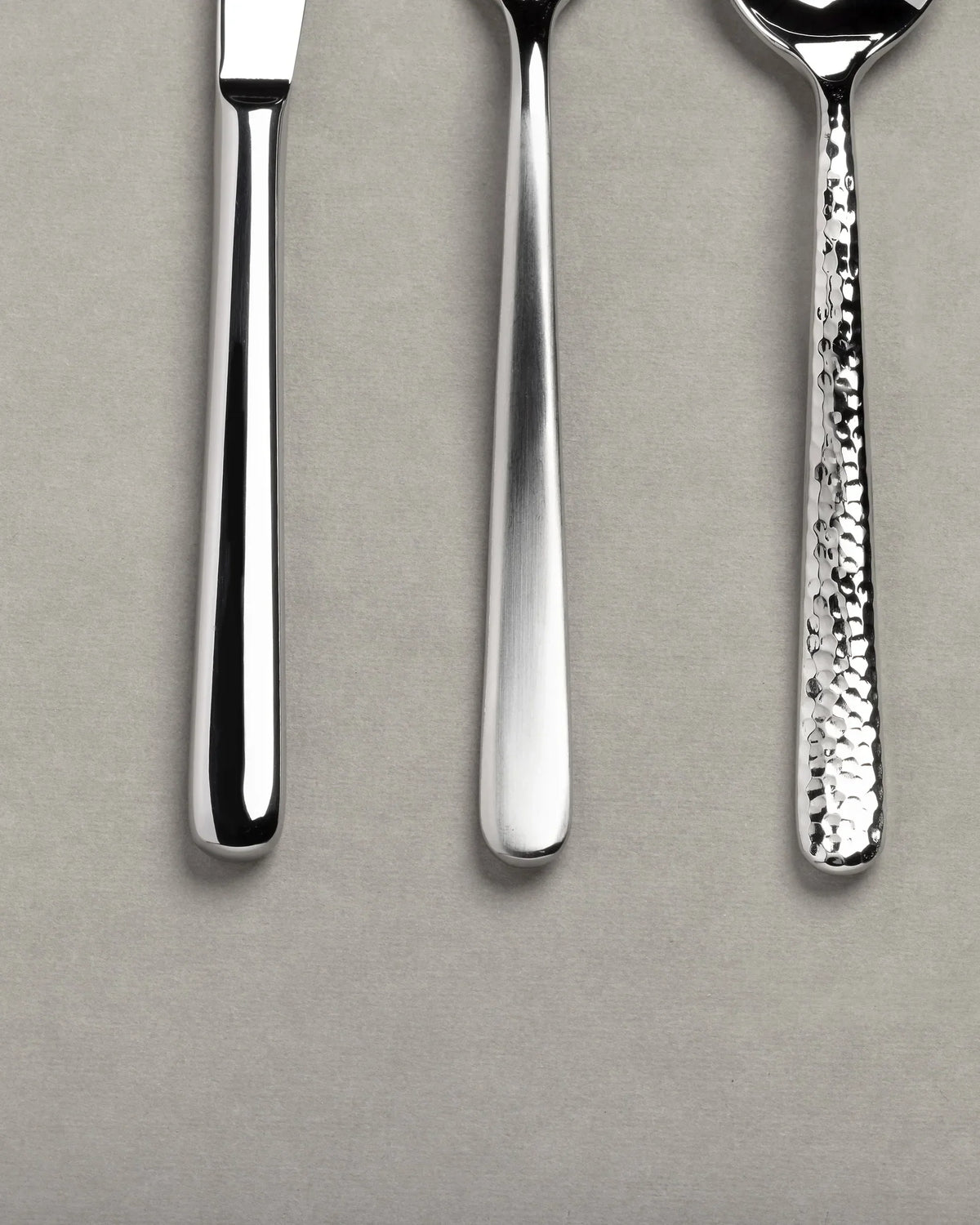 Revol COURCHEVEL STEAK KNIFE HAMMMERED FINISH 18/10 hammered stainless steel SKU: '656631