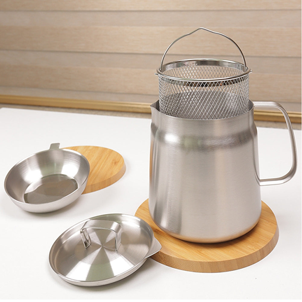 304 Stainless Steel Oil Filter Pot 1.5L/2L Large Capacity Versatile Grease Strainer Container With Dust-Proof Lid Easy Grip Handle Strainer For Kitchen Cooking Frying Oil 2L 304 oil filter kettle