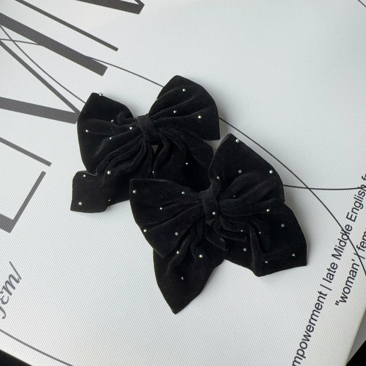 Color: light yellow - 2Pcs Starry Dots Red Velvet Bow Hair Pins Hair Clips Kids Girls Fashion Christmas Barrettes Ponytail Holder Headwear Accessories