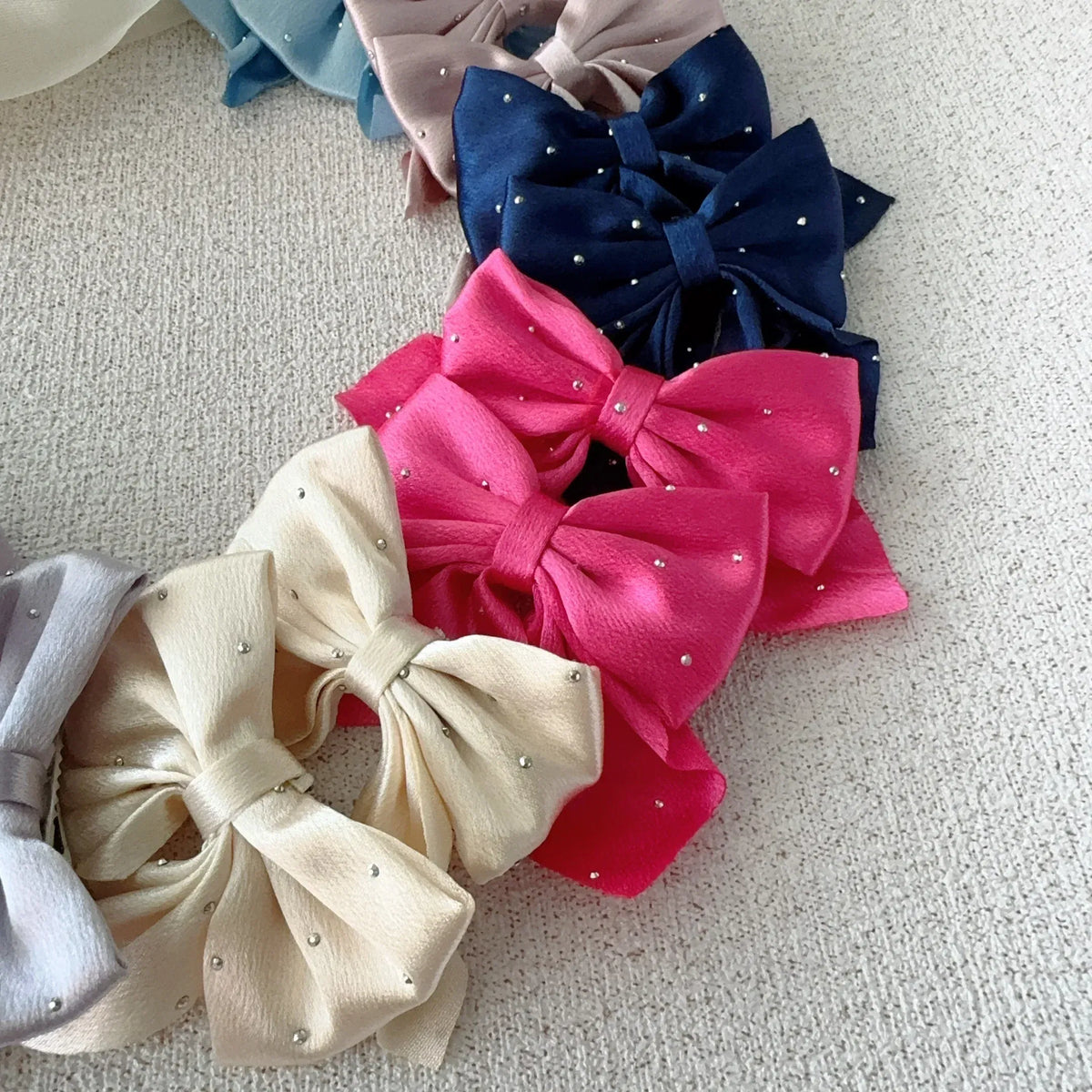 Color: Light Grey - 2Pcs Starry Dots Red Velvet Bow Hair Pins Hair Clips Kids Girls Fashion Christmas Barrettes Ponytail Holder Headwear Accessories