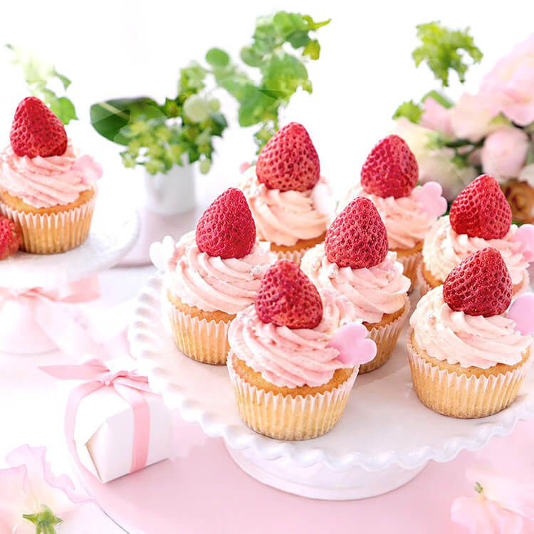 Freeze-Dried Whole Strawberries For Baking - Single Ingredient